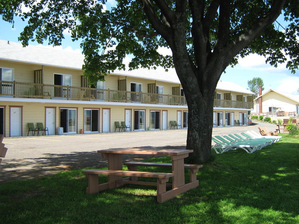 Motel Carleton Sur Mer Exteriér fotografie